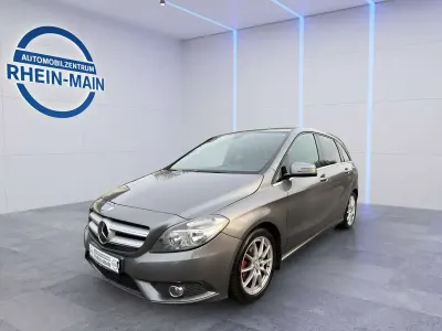 Gebraucht Mercedes B180 109 PS (80 kW) 2013 Grau Kleinwagen