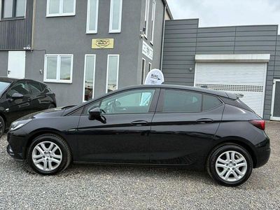 Gebraucht Opel Astra Edition 110 PS (80 kW) 2016 Other Limousine