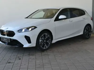 Neu BMW 120 Performance 156 PS (114 kW) 2026 Weiß Kleinwagen