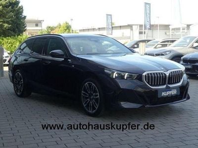 Gebraucht BMW 520 Performance 197 PS (144 kW) 2024 Saphirschwarz Kombi