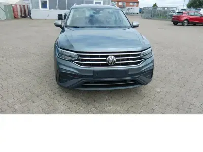 Gebraucht VW Tiguan Life 150 PS (110 kW) 2025 Grau SUV