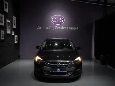 Gebraucht Opel Astra Edition 116 PS (85 kW) 2015 Schwarz Kombi