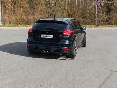 Gebraucht Ford Focus Sport 250 PS (183 kW) 2017 Limousine