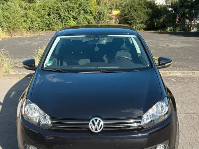 Gebraucht VW Golf VI 122 PS (89 kW) 2012 Schwarz Kleinwagen