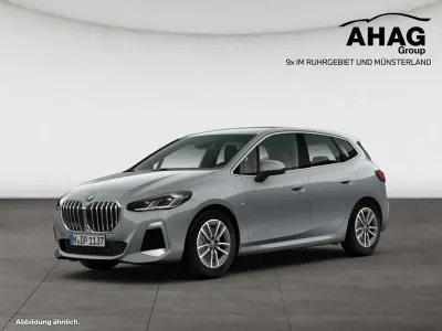 Gebraucht BMW 223 Active Tourer Efficient Dynamics 211 PS (155 kW) 2023 Skyscraper grau Van / Kleinbus