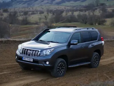 Gebraucht Toyota Land Cruiser Executive 173 PS (127 kW) 2010 Grau SUV
