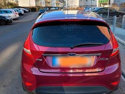 Gebraucht Ford Fiesta 95 PS (69 kW) 2008 Rot Kleinwagen