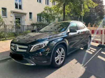 Gebraucht Mercedes GLA200 156 PS (114 kW) 2017 Schwarz SUV