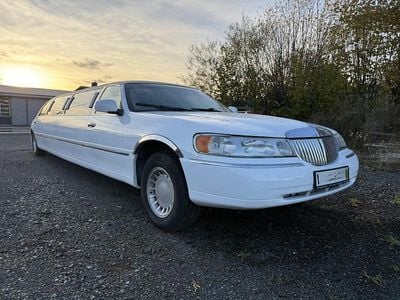 Weiß Gebraucht 1998 Lincoln Town Car Limousine | 9.800 €