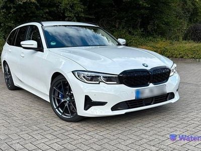 BMW 330e