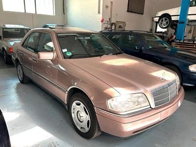 Mercedes C180
