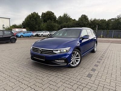 Blau Gebraucht 2019 VW Passat Elegance Kombi | 18.799 € (Etwas zu teuer)