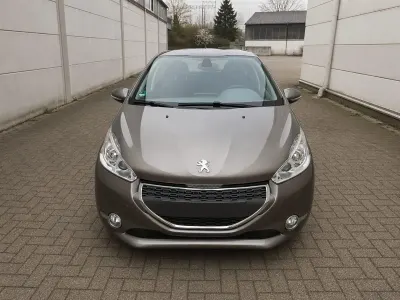 Gebraucht Peugeot 208 120 PS (88 kW) 2013 Braun Kleinwagen