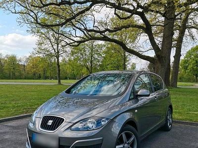 Gebraucht Seat Altea Sport 105 PS (77 kW) 2015 Grau Limousine