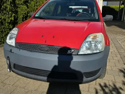 Brugt Ford Fiesta 60 HK (44 kW) 2003 Rød Hatchback