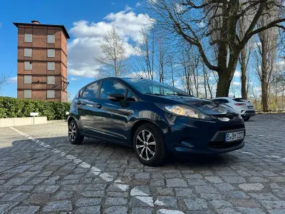 Używany Ford Fiesta 90 KM (66 kW) 2009 Niebieski Hatchback