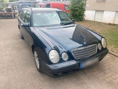 Mercedes E270