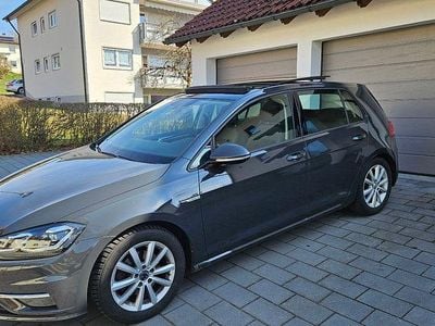 Gebraucht VW Golf VII Highline 131 PS (96 kW) 2019 Grau Limousine