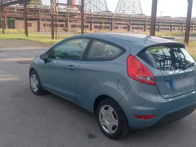 Gebraucht Ford Fiesta 82 PS (60 kW) 2009 Blau Kleinwagen
