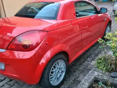 Gebraucht Opel Tigra 90 PS (66 kW) 2005 Rot Cabrio
