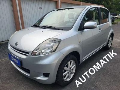 Silber Gebraucht 2008 Daihatsu Sirion Kleinwagen | 4.499 € (Fairer Preis)