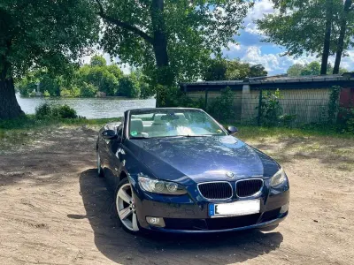 Gebraucht BMW 320 Cabriolet 170 PS (125 kW) 2009 Blau Cabrio