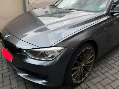 Gebraucht BMW 318 143 PS (105 kW) 2014 Grau Kombi