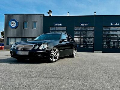 Second-hand Mercedes E320 Avantgarde 224 CP (164 kW) 2007 Negru Break