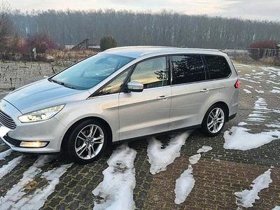 Silber Gebraucht 2016 Ford Galaxy Van / Kleinbus | 15.000 €
