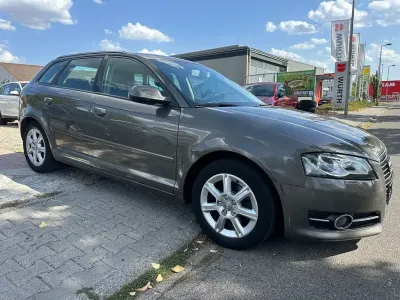 Gebraucht Audi A3 Sportback Ambiente 105 PS (77 kW) 2010 Grau Kleinwagen