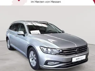 Gebraucht VW Passat 150 PS (110 kW) 2022 Silber Kombi