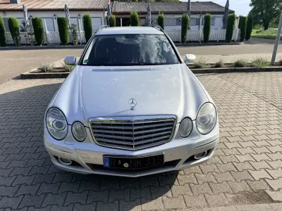 Gebraucht Mercedes E200 Elegance 136 PS (100 kW) 2008 Silber Limousine