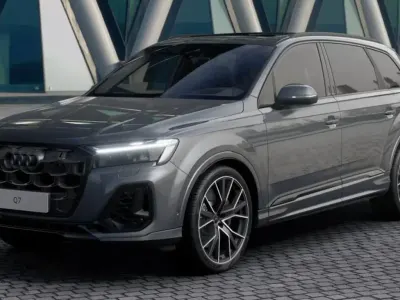 Gebraucht Audi Q7 S-Line 394 PS (289 kW) 2024 Daytonagrau perleffekt SUV