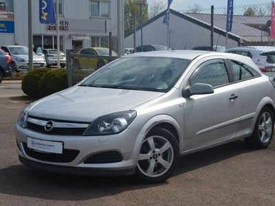 Usata Opel Astra GTC Selection 90 CV (66 kW) 2009 Argento Coupé