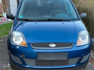 Second-hand Ford Fiesta 80 CP (58 kW) 2007 Albastru Hatchback