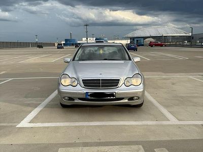 Mercedes C200