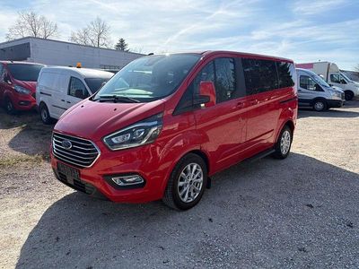 Gebraucht Ford Tourneo Titanium 185 PS (136 kW) 2019 Rot Van / Kleinbus