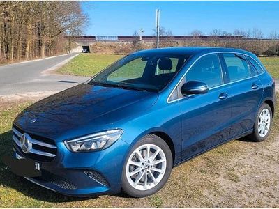 Mercedes B220