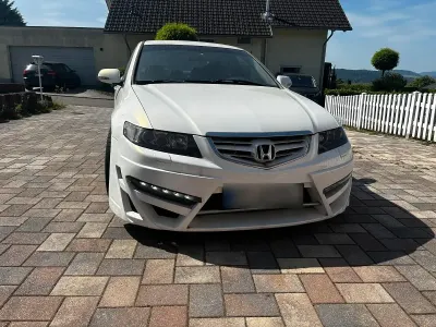Gebraucht Honda Accord 140 PS (102 kW) 2005 Weiß Limousine