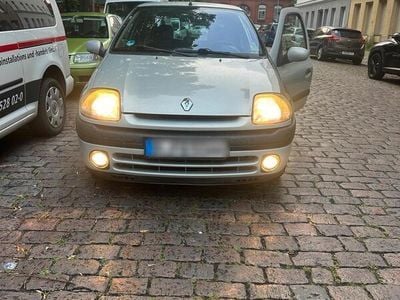 Renault Clio II