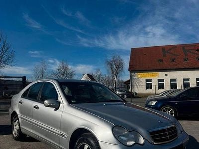 Gebraucht Mercedes C180 Avantgarde 143 PS (105 kW) 2004 Silber Limousine