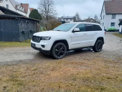 Käytetty Jeep Grand Cherokee 250 HP (183 kW) 2013 Valkoinen Katumaasturi