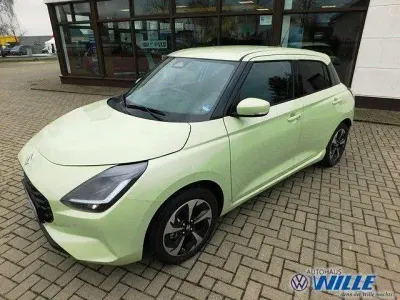 Gebraucht Suzuki Swift Comfort+ 83 PS (61 kW) 2025 Gelb Kleinwagen