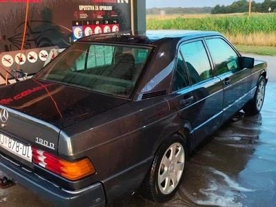 Usata Mercedes 190 73 CV (53 kW) 1990 Berlina