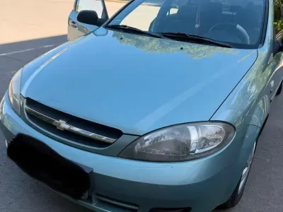 Second-hand Chevrolet Lacetti 94 CP (69 kW) 2005 Verde Berlinǎ