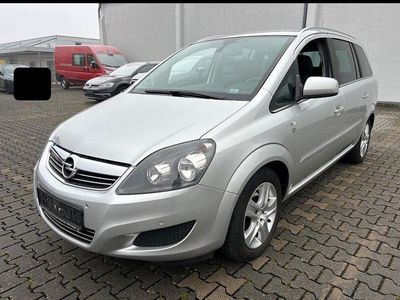 Gebraucht Opel Zafira Edition 140 PS (102 kW) 2010 Silber Van / Kleinbus