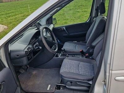 Gebraucht Mercedes Vaneo 91 PS (66 kW) 2004 Silber Van / Kleinbus