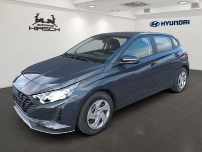 Neu Hyundai i20 Select 79 PS (58 kW) 2025 Grau Limousine
