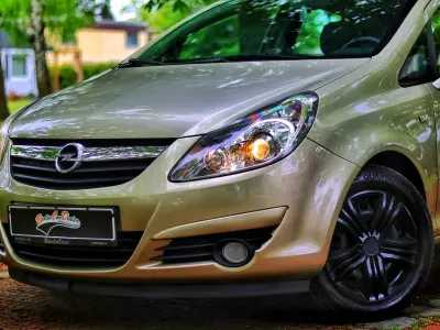 Używany Opel Corsa 80 KM (58 kW) 2007 Złoty Hatchback