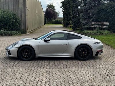 Porsche 911 Carrera